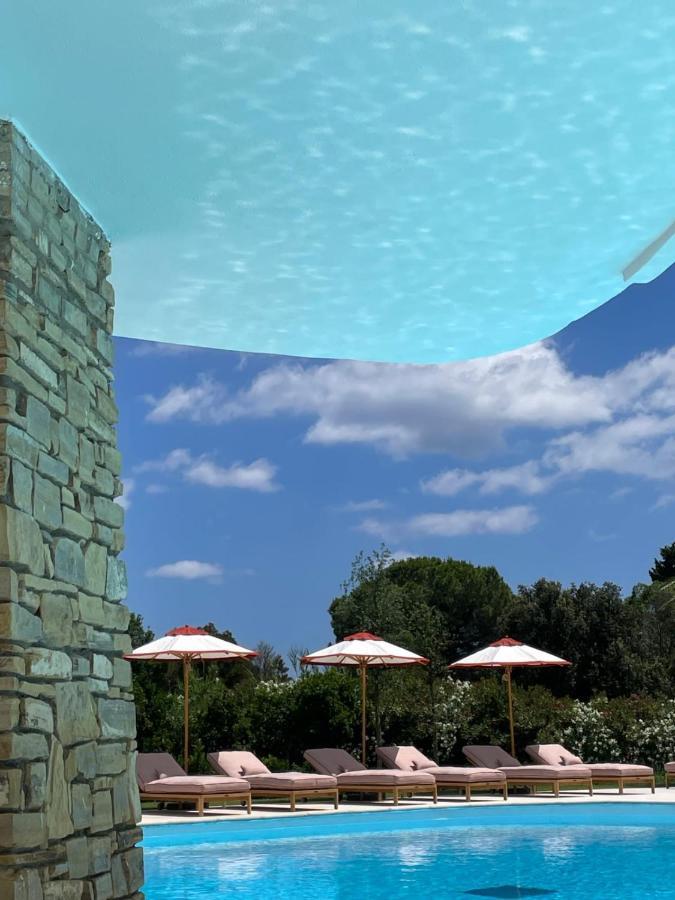 Is Molas Resort Pula Exterior photo